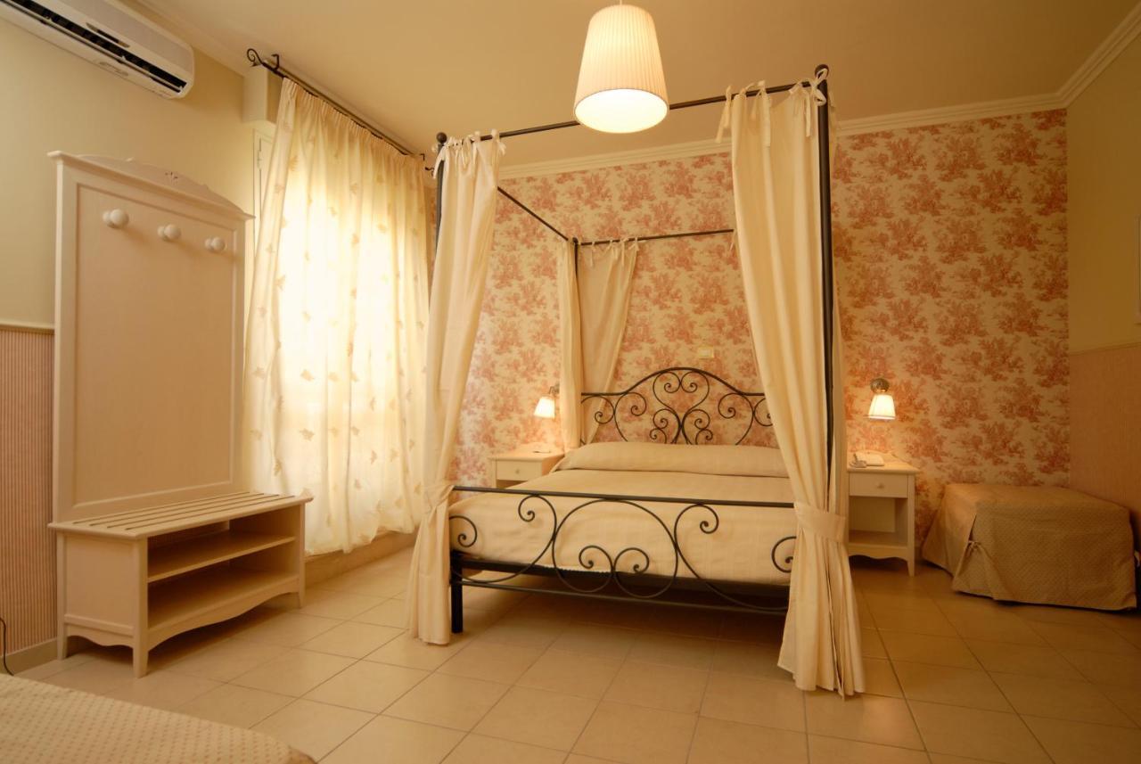 Hotel Mocambo Piscina E Spiaggia San Benedetto del Tronto Luaran gambar